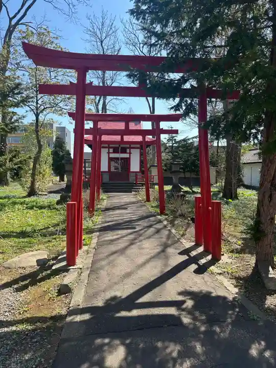 空知神社の{uncategorized: "未分類", other: "その他", undefined: "問題あり", building: "その他建物", grave: "お墓", sacred_gate: "鳥居", guardian: "狛犬", statue: "像", buddha: "仏像", history: "歴史", nature: "自然", garden: "庭園", animal: "動物", pagoda: "塔", temizu: "手水舎", mountain_gate: "山門・神門", sanctuary: "本殿・本堂", subordinate: "末社・摂社", art: "芸術", scenery: "景色", jizo: "地蔵", ema: "絵馬", goshuin: "御朱印", omikuji: "おみくじ", items: "授与品その他", amulet: "お守り", goshuincho: "御朱印帳", eats: "食事", festival: "お祭り", votive_dance: "神楽", shichigosan: "七五三参", wedding: "結婚式", experience: "体験その他", initially: "初詣", around: "周辺", anti_infection: "感染症対策"}