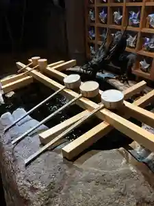 御嶽神社茅萱宮の手水舎(2023年12月20日(水) 17時45分40秒投稿)
