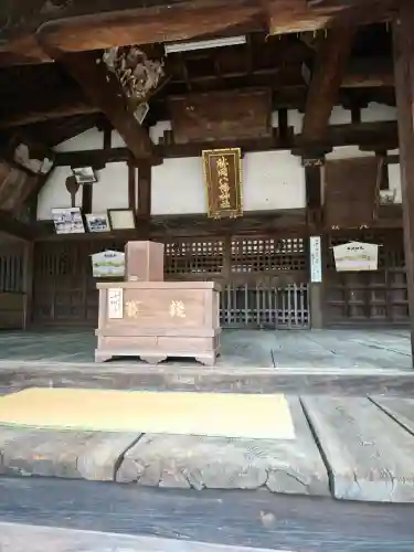 勝岡八幡神社の{uncategorized: "未分類", other: "その他", undefined: "問題あり", building: "その他建物", grave: "お墓", sacred_gate: "鳥居", guardian: "狛犬", statue: "像", buddha: "仏像", history: "歴史", nature: "自然", garden: "庭園", animal: "動物", pagoda: "塔", temizu: "手水舎", mountain_gate: "山門・神門", sanctuary: "本殿・本堂", subordinate: "末社・摂社", art: "芸術", scenery: "景色", jizo: "地蔵", ema: "絵馬", goshuin: "御朱印", omikuji: "おみくじ", items: "授与品その他", amulet: "お守り", goshuincho: "御朱印帳", eats: "食事", festival: "お祭り", votive_dance: "神楽", shichigosan: "七五三参", wedding: "結婚式", experience: "体験その他", initially: "初詣", around: "周辺", anti_infection: "感染症対策"}