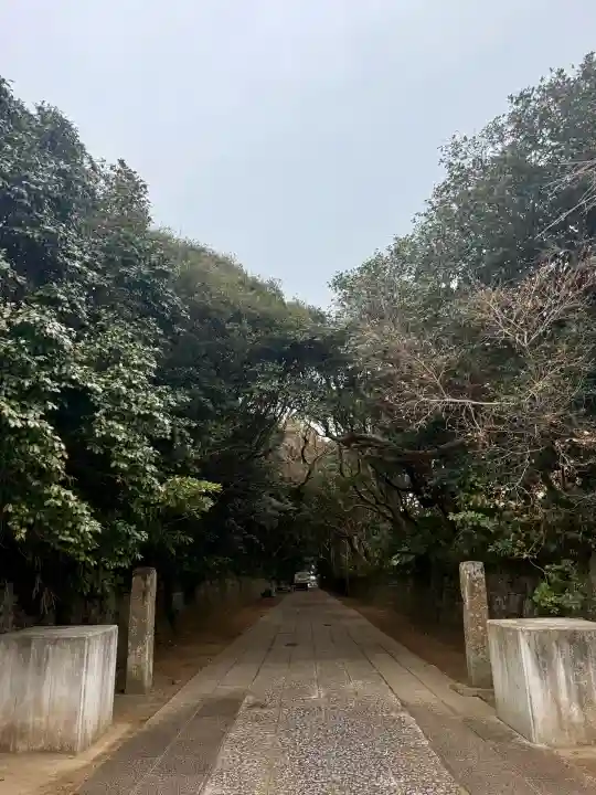 酒列磯前神社の{uncategorized: "未分類", other: "その他", undefined: "問題あり", building: "その他建物", grave: "お墓", sacred_gate: "鳥居", guardian: "狛犬", statue: "像", buddha: "仏像", history: "歴史", nature: "自然", garden: "庭園", animal: "動物", pagoda: "塔", temizu: "手水舎", mountain_gate: "山門・神門", sanctuary: "本殿・本堂", subordinate: "末社・摂社", art: "芸術", scenery: "景色", jizo: "地蔵", ema: "絵馬", goshuin: "御朱印", omikuji: "おみくじ", items: "授与品その他", amulet: "お守り", goshuincho: "御朱印帳", eats: "食事", festival: "お祭り", votive_dance: "神楽", shichigosan: "七五三参", wedding: "結婚式", experience: "体験その他", initially: "初詣", around: "周辺", anti_infection: "感染症対策"}
