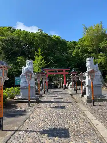 高山稲荷神社の建物その他