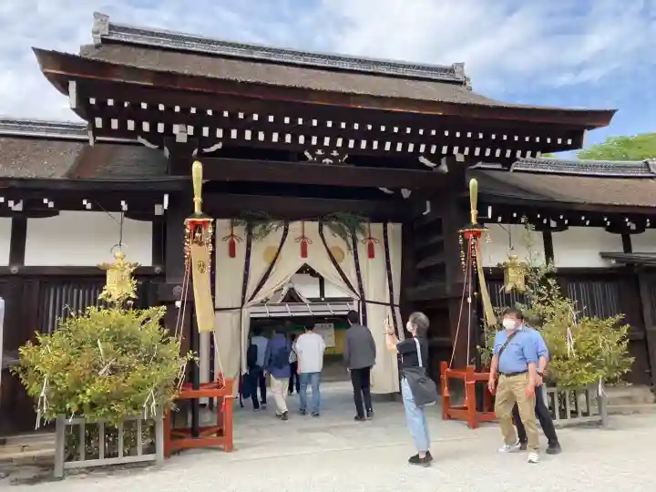 賀茂御祖神社(下鴨神社)の{uncategorized: "未分類", other: "その他", undefined: "問題あり", building: "その他建物", grave: "お墓", sacred_gate: "鳥居", guardian: "狛犬", statue: "像", buddha: "仏像", history: "歴史", nature: "自然", garden: "庭園", animal: "動物", pagoda: "塔", temizu: "手水舎", mountain_gate: "山門・神門", sanctuary: "本殿・本堂", subordinate: "末社・摂社", art: "芸術", scenery: "景色", jizo: "地蔵", ema: "絵馬", goshuin: "御朱印", omikuji: "おみくじ", items: "授与品その他", amulet: "お守り", goshuincho: "御朱印帳", eats: "食事", festival: "お祭り", votive_dance: "神楽", shichigosan: "七五三参", wedding: "結婚式", experience: "体験その他", initially: "初詣", around: "周辺", anti_infection: "感染症対策"}