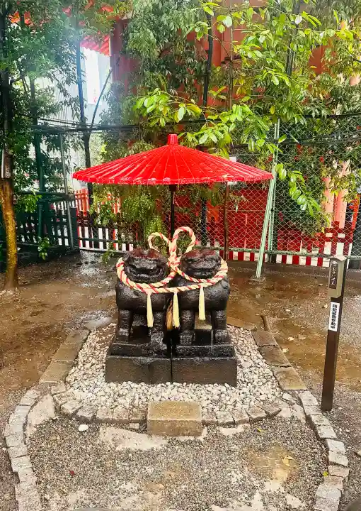 浅草神社の{uncategorized: "未分類", other: "その他", undefined: "問題あり", building: "その他建物", grave: "お墓", sacred_gate: "鳥居", guardian: "狛犬", statue: "像", buddha: "仏像", history: "歴史", nature: "自然", garden: "庭園", animal: "動物", pagoda: "塔", temizu: "手水舎", mountain_gate: "山門・神門", sanctuary: "本殿・本堂", subordinate: "末社・摂社", art: "芸術", scenery: "景色", jizo: "地蔵", ema: "絵馬", goshuin: "御朱印", omikuji: "おみくじ", items: "授与品その他", amulet: "お守り", goshuincho: "御朱印帳", eats: "食事", festival: "お祭り", votive_dance: "神楽", shichigosan: "七五三参", wedding: "結婚式", experience: "体験その他", initially: "初詣", around: "周辺", anti_infection: "感染症対策"}