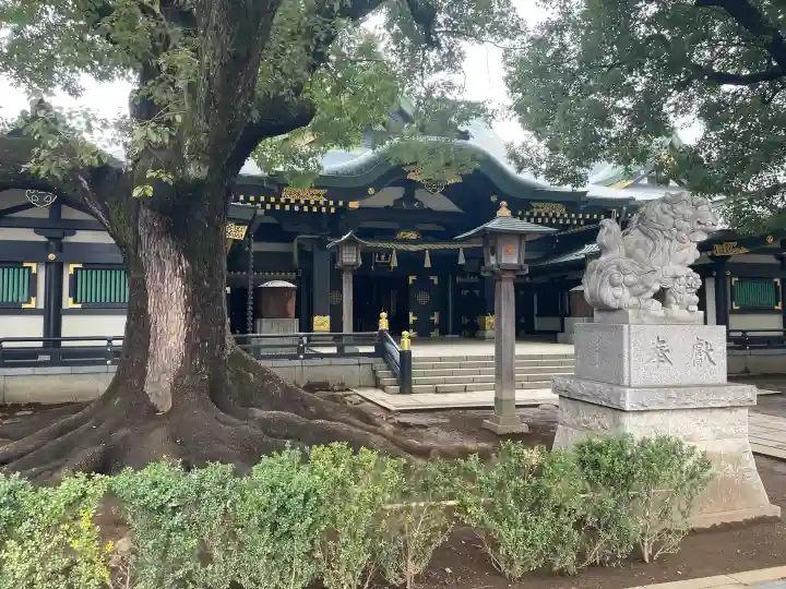 穴八幡宮の{uncategorized: "未分類", other: "その他", undefined: "問題あり", building: "その他建物", grave: "お墓", sacred_gate: "鳥居", guardian: "狛犬", statue: "像", buddha: "仏像", history: "歴史", nature: "自然", garden: "庭園", animal: "動物", pagoda: "塔", temizu: "手水舎", mountain_gate: "山門・神門", sanctuary: "本殿・本堂", subordinate: "末社・摂社", art: "芸術", scenery: "景色", jizo: "地蔵", ema: "絵馬", goshuin: "御朱印", omikuji: "おみくじ", items: "授与品その他", amulet: "お守り", goshuincho: "御朱印帳", eats: "食事", festival: "お祭り", votive_dance: "神楽", shichigosan: "七五三参", wedding: "結婚式", experience: "体験その他", initially: "初詣", around: "周辺", anti_infection: "感染症対策"}