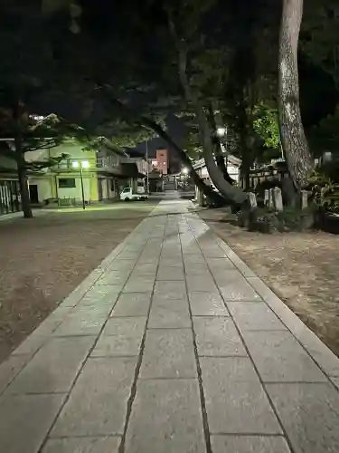 茨木神社の{uncategorized: "未分類", other: "その他", undefined: "問題あり", building: "その他建物", grave: "お墓", sacred_gate: "鳥居", guardian: "狛犬", statue: "像", buddha: "仏像", history: "歴史", nature: "自然", garden: "庭園", animal: "動物", pagoda: "塔", temizu: "手水舎", mountain_gate: "山門・神門", sanctuary: "本殿・本堂", subordinate: "末社・摂社", art: "芸術", scenery: "景色", jizo: "地蔵", ema: "絵馬", goshuin: "御朱印", omikuji: "おみくじ", items: "授与品その他", amulet: "お守り", goshuincho: "御朱印帳", eats: "食事", festival: "お祭り", votive_dance: "神楽", shichigosan: "七五三参", wedding: "結婚式", experience: "体験その他", initially: "初詣", around: "周辺", anti_infection: "感染症対策"}
