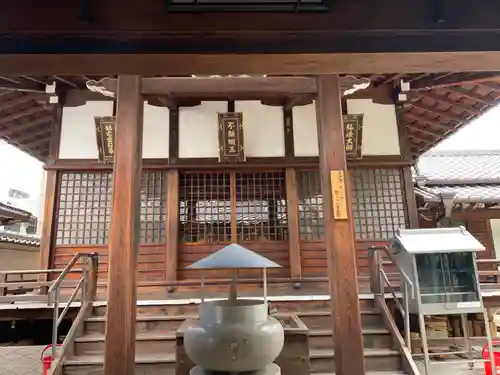 高津山 報恩院の本殿・本堂