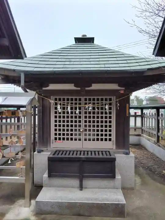 瓦葺氷川神社(埼玉県)