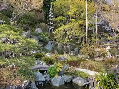 五所八幡宮の庭園