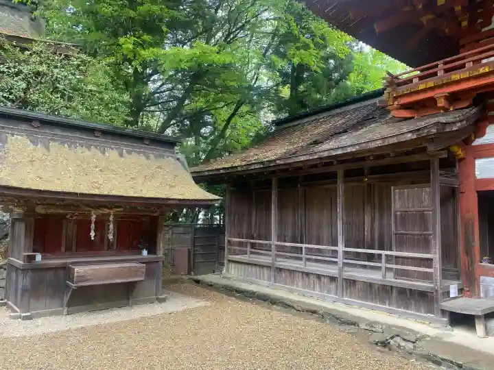 吉野水分神社(吉野町)の{uncategorized: "未分類", other: "その他", undefined: "問題あり", building: "その他建物", grave: "お墓", sacred_gate: "鳥居", guardian: "狛犬", statue: "像", buddha: "仏像", history: "歴史", nature: "自然", garden: "庭園", animal: "動物", pagoda: "塔", temizu: "手水舎", mountain_gate: "山門・神門", sanctuary: "本殿・本堂", subordinate: "末社・摂社", art: "芸術", scenery: "景色", jizo: "地蔵", ema: "絵馬", goshuin: "御朱印", omikuji: "おみくじ", items: "授与品その他", amulet: "お守り", goshuincho: "御朱印帳", eats: "食事", festival: "お祭り", votive_dance: "神楽", shichigosan: "七五三参", wedding: "結婚式", experience: "体験その他", initially: "初詣", around: "周辺", anti_infection: "感染症対策"}