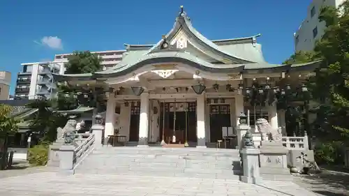 難波八阪神社の本殿