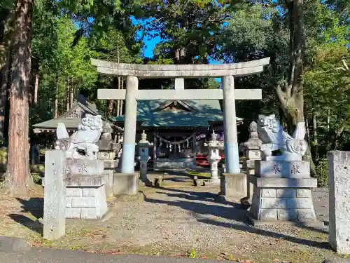 羽梨山神社の鳥居