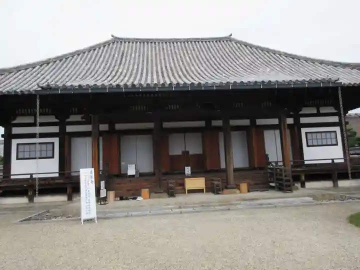 法華寺の本殿・本堂