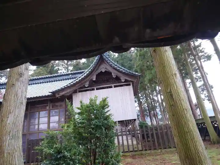 守りの神 藤基神社のその他建物