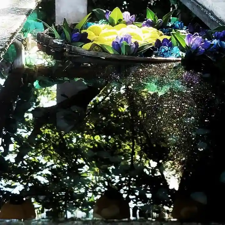 津島神社の手水舎