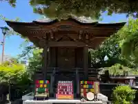 深川開運出世稲荷の{uncategorized: "未分類", other: "その他", undefined: "問題あり", building: "その他建物", grave: "お墓", sacred_gate: "鳥居", guardian: "狛犬", statue: "像", buddha: "仏像", history: "歴史", nature: "自然", garden: "庭園", animal: "動物", pagoda: "塔", temizu: "手水舎", mountain_gate: "山門・神門", sanctuary: "本殿・本堂", subordinate: "末社・摂社", art: "芸術", scenery: "景色", jizo: "地蔵", ema: "絵馬", goshuin: "御朱印", omikuji: "おみくじ", items: "授与品その他", amulet: "お守り", goshuincho: "御朱印帳", eats: "食事", festival: "お祭り", votive_dance: "神楽", shichigosan: "七五三参", wedding: "結婚式", experience: "体験その他", initially: "初詣", around: "周辺", anti_infection: "感染症対策"}