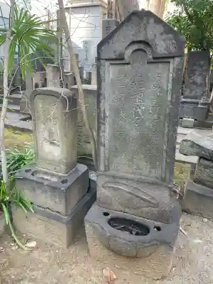 長元寺の{uncategorized: "未分類", other: "その他", undefined: "問題あり", building: "その他建物", grave: "お墓", sacred_gate: "鳥居", guardian: "狛犬", statue: "像", buddha: "仏像", history: "歴史", nature: "自然", garden: "庭園", animal: "動物", pagoda: "塔", temizu: "手水舎", mountain_gate: "山門・神門", sanctuary: "本殿・本堂", subordinate: "末社・摂社", art: "芸術", scenery: "景色", jizo: "地蔵", ema: "絵馬", goshuin: "御朱印", omikuji: "おみくじ", items: "授与品その他", amulet: "お守り", goshuincho: "御朱印帳", eats: "食事", festival: "お祭り", votive_dance: "神楽", shichigosan: "七五三参", wedding: "結婚式", experience: "体験その他", initially: "初詣", around: "周辺", anti_infection: "感染症対策"}