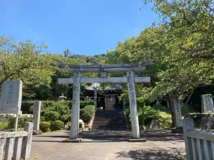 桑原八幡神社の鳥居