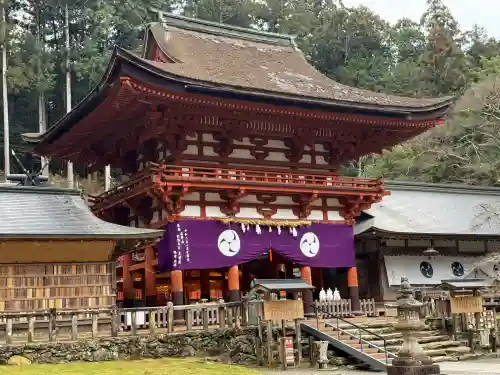 丹生都比売神社の{uncategorized: "未分類", other: "その他", undefined: "問題あり", building: "その他建物", grave: "お墓", sacred_gate: "鳥居", guardian: "狛犬", statue: "像", buddha: "仏像", history: "歴史", nature: "自然", garden: "庭園", animal: "動物", pagoda: "塔", temizu: "手水舎", mountain_gate: "山門・神門", sanctuary: "本殿・本堂", subordinate: "末社・摂社", art: "芸術", scenery: "景色", jizo: "地蔵", ema: "絵馬", goshuin: "御朱印", omikuji: "おみくじ", items: "授与品その他", amulet: "お守り", goshuincho: "御朱印帳", eats: "食事", festival: "お祭り", votive_dance: "神楽", shichigosan: "七五三参", wedding: "結婚式", experience: "体験その他", initially: "初詣", around: "周辺", anti_infection: "感染症対策"}