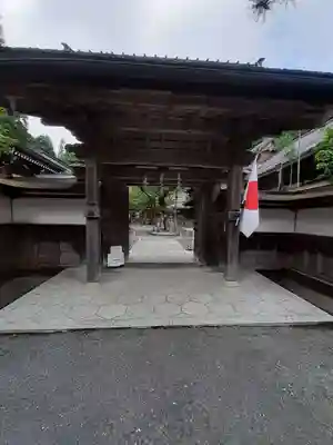 龍泉院の山門・神門