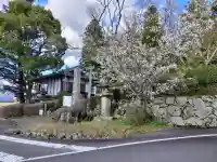 與能神社の{uncategorized: "未分類", other: "その他", undefined: "問題あり", building: "その他建物", grave: "お墓", sacred_gate: "鳥居", guardian: "狛犬", statue: "像", buddha: "仏像", history: "歴史", nature: "自然", garden: "庭園", animal: "動物", pagoda: "塔", temizu: "手水舎", mountain_gate: "山門・神門", sanctuary: "本殿・本堂", subordinate: "末社・摂社", art: "芸術", scenery: "景色", jizo: "地蔵", ema: "絵馬", goshuin: "御朱印", omikuji: "おみくじ", items: "授与品その他", amulet: "お守り", goshuincho: "御朱印帳", eats: "食事", festival: "お祭り", votive_dance: "神楽", shichigosan: "七五三参", wedding: "結婚式", experience: "体験その他", initially: "初詣", around: "周辺", anti_infection: "感染症対策"}