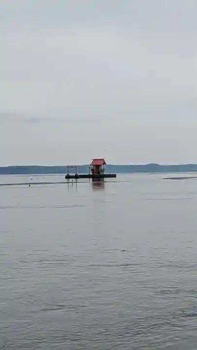 牡蠣島辨天神社(北海道)