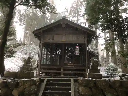 弓削神社の本殿