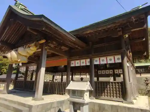 揖夜神社の{uncategorized: "未分類", other: "その他", undefined: "問題あり", building: "その他建物", grave: "お墓", sacred_gate: "鳥居", guardian: "狛犬", statue: "像", buddha: "仏像", history: "歴史", nature: "自然", garden: "庭園", animal: "動物", pagoda: "塔", temizu: "手水舎", mountain_gate: "山門・神門", sanctuary: "本殿・本堂", subordinate: "末社・摂社", art: "芸術", scenery: "景色", jizo: "地蔵", ema: "絵馬", goshuin: "御朱印", omikuji: "おみくじ", items: "授与品その他", amulet: "お守り", goshuincho: "御朱印帳", eats: "食事", festival: "お祭り", votive_dance: "神楽", shichigosan: "七五三参", wedding: "結婚式", experience: "体験その他", initially: "初詣", around: "周辺", anti_infection: "感染症対策"}