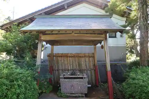 多禰寺の手水舎