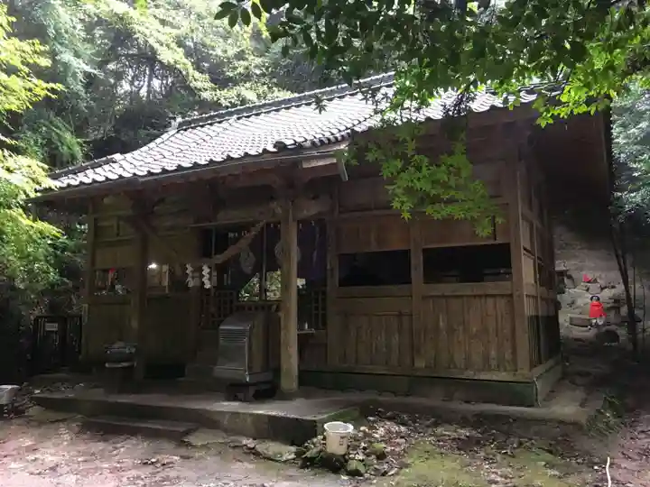 熊野神社の本殿・本堂