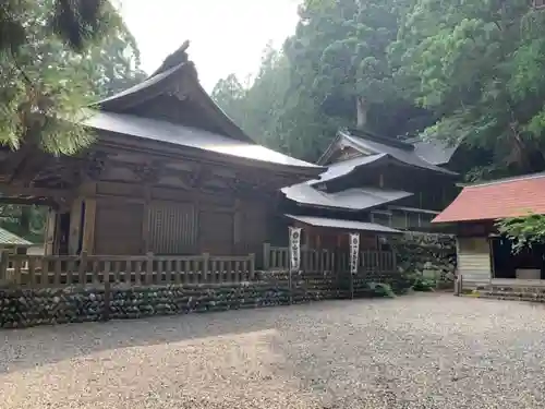 山住神社の本殿