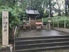 闘鶏神社の末社