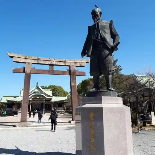 豊國神社の像