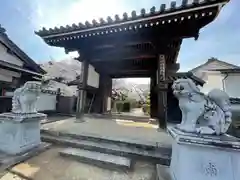 橘寺の山門