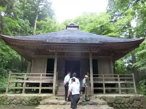 中尊寺の本殿・本堂