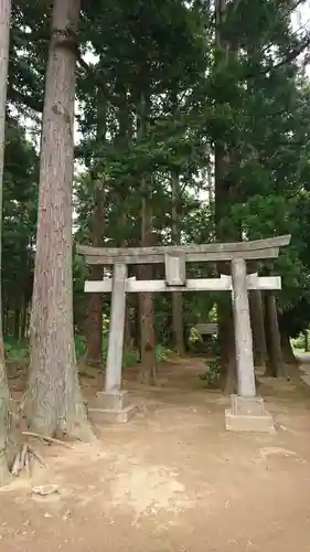 出戸稲荷神社の鳥居