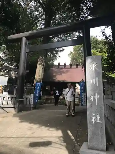 高円寺氷川神社の鳥居