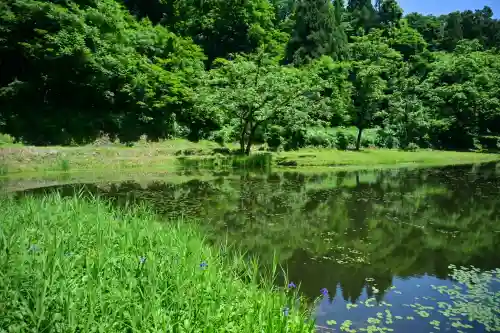 郡殿の池弁財天社(新潟県)