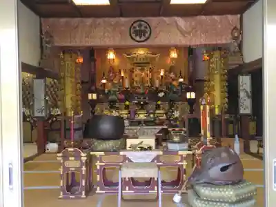 宝蔵寺の本殿・本堂