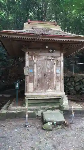 小国両神社の末社