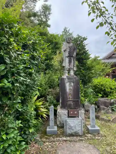 願昭寺の像