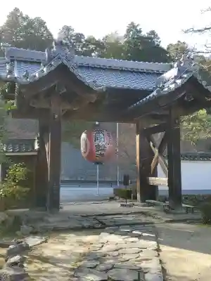 金剛輪寺の{uncategorized: "未分類", other: "その他", undefined: "問題あり", building: "その他建物", grave: "お墓", sacred_gate: "鳥居", guardian: "狛犬", statue: "像", buddha: "仏像", history: "歴史", nature: "自然", garden: "庭園", animal: "動物", pagoda: "塔", temizu: "手水舎", mountain_gate: "山門・神門", sanctuary: "本殿・本堂", subordinate: "末社・摂社", art: "芸術", scenery: "景色", jizo: "地蔵", ema: "絵馬", goshuin: "御朱印", omikuji: "おみくじ", items: "授与品その他", amulet: "お守り", goshuincho: "御朱印帳", eats: "食事", festival: "お祭り", votive_dance: "神楽", shichigosan: "七五三参", wedding: "結婚式", experience: "体験その他", initially: "初詣", around: "周辺", anti_infection: "感染症対策"}
