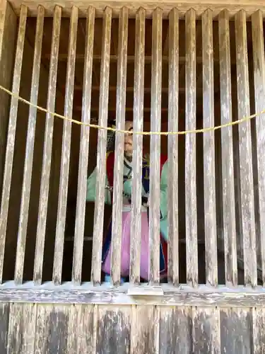 三嶽神社の像