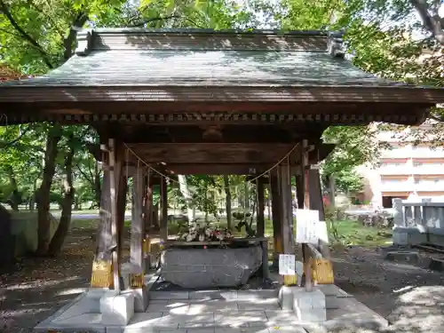 彌彦神社　(伊夜日子神社)の手水舎