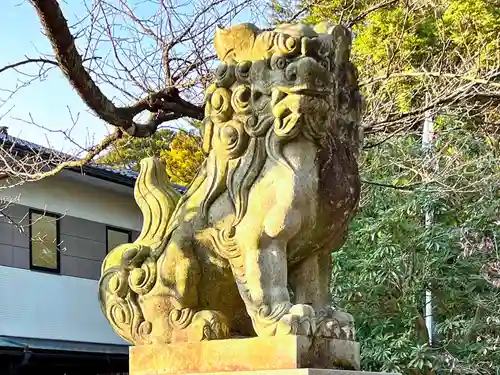 越中一宮 髙瀬神社の狛犬