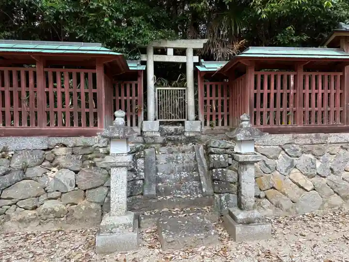 櫛玉命神社の末社・摂社