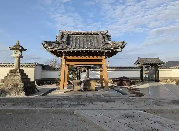 光明寺の手水舎