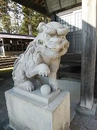 長屋神社の狛犬