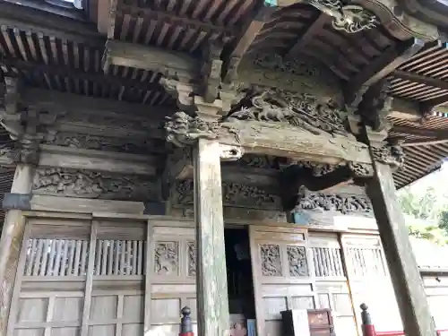 観音寺の本殿