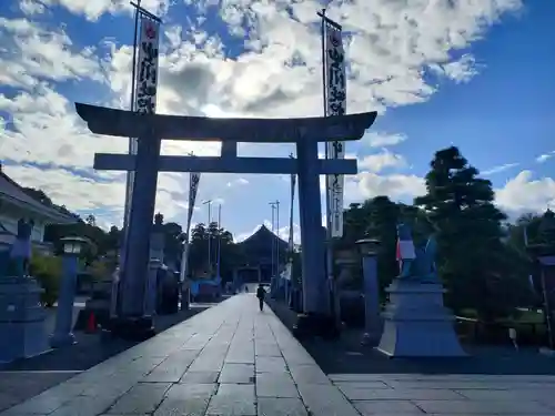 豊川閣　妙厳寺の鳥居