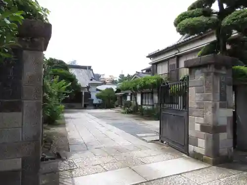 法善寺の山門・神門